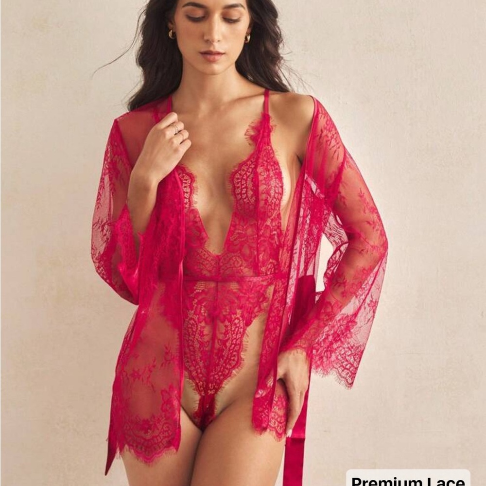 Elegant Red Lace Lingerie Set